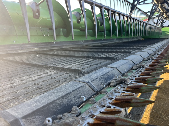Used 2025 John Deere HDR 50 Combine Platforms at Horizon Ag & Turf in High Prairie, AB - Photo17