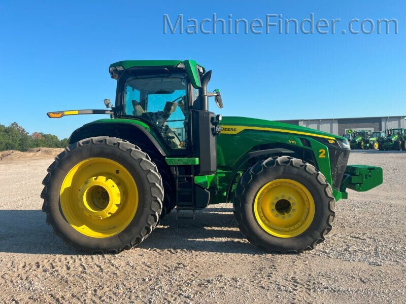 2023 John Deere 8R 370 Image 2