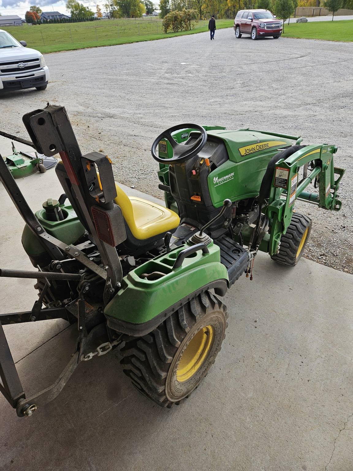 2011 John Deere 1023E Image 2