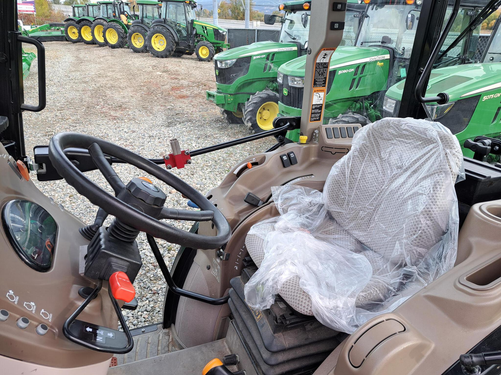 2018 John Deere 5090GN Image 7