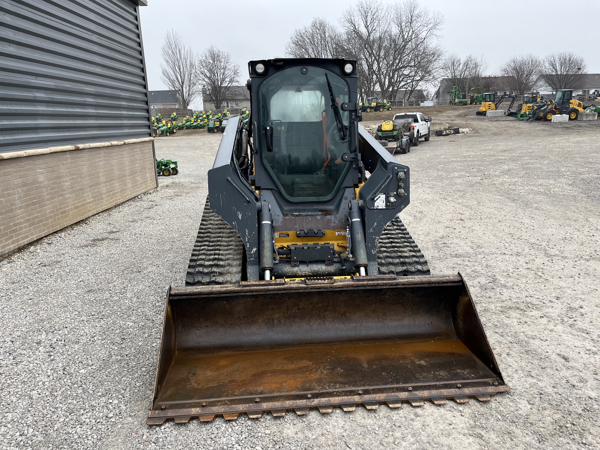  2022 John Deere 333G at Heritage Tractor in Smithville, MO