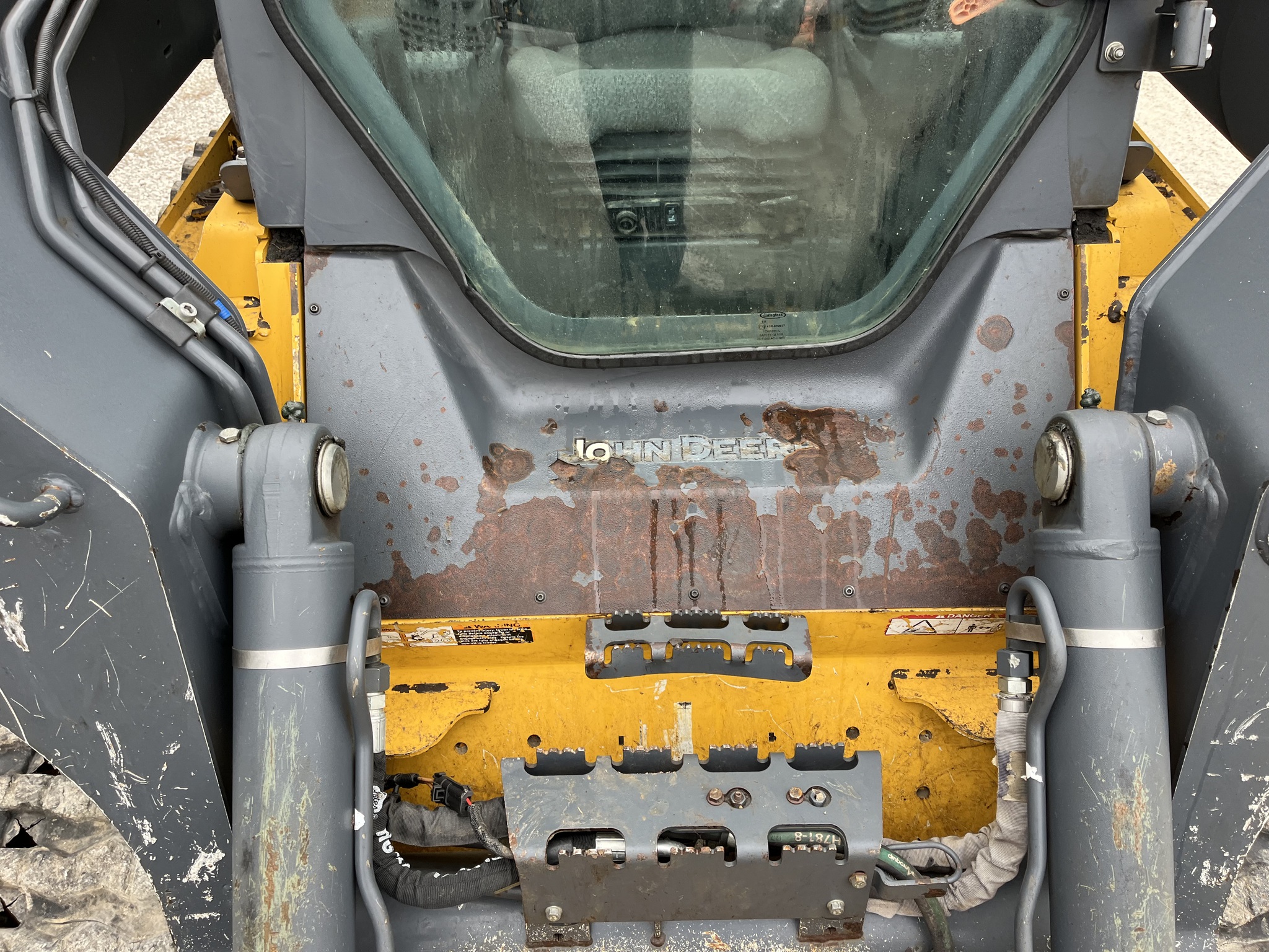  2022 John Deere 333G at Heritage Tractor in Smithville, MO