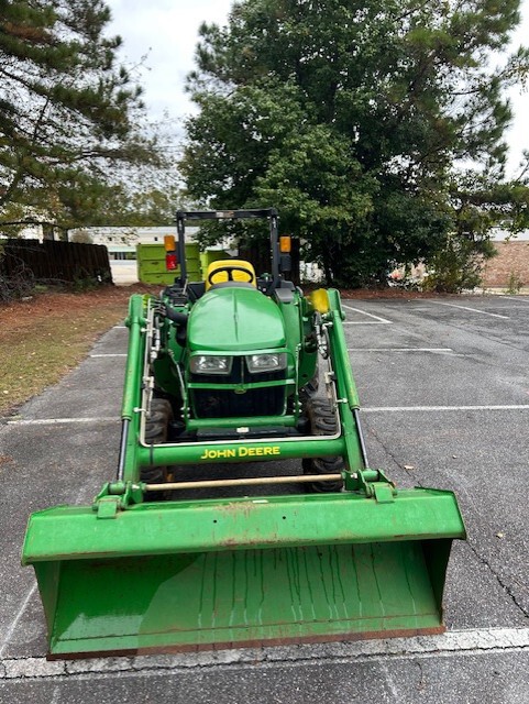 2021 John Deere 3025E Image 2