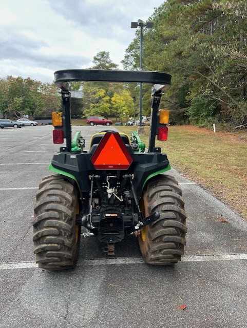 2021 John Deere 3025E Image 4