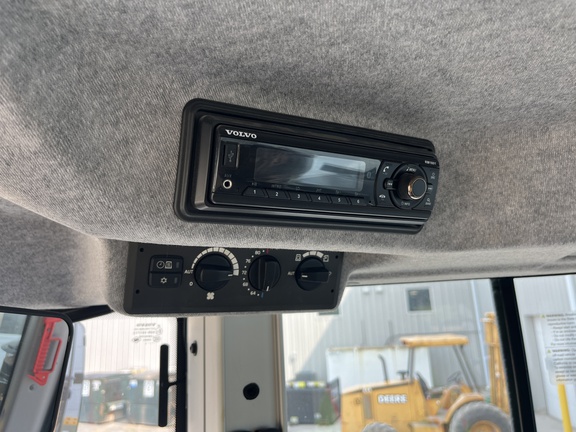 2023 Volvo L90H