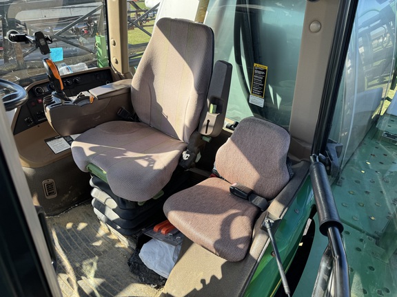 Photo of 2013 John Deere 4830