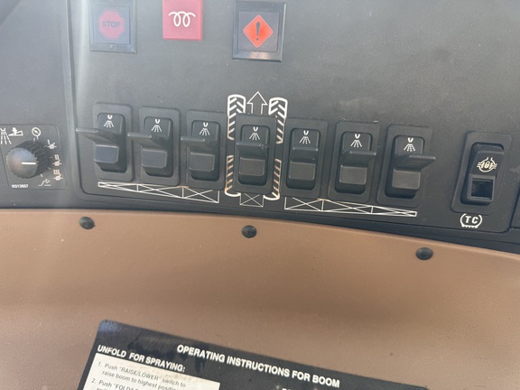 Photo of 2013 John Deere 4830