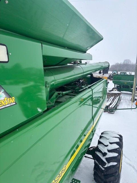 2001 John Deere 9650 STS Image 4