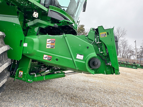 2025 John-Deere S7 800