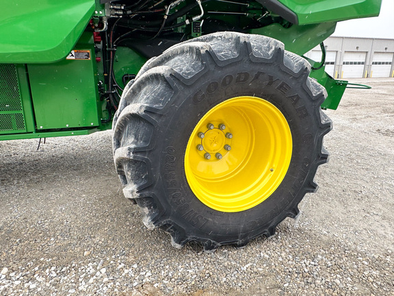 2025 John-Deere S7 800