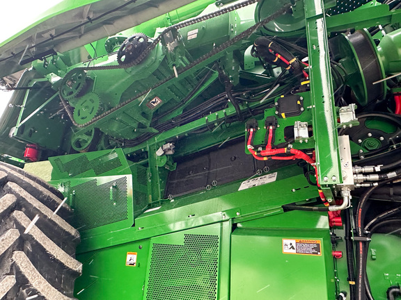 2025 John-Deere S7 800