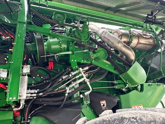 2025 John-Deere S7 800