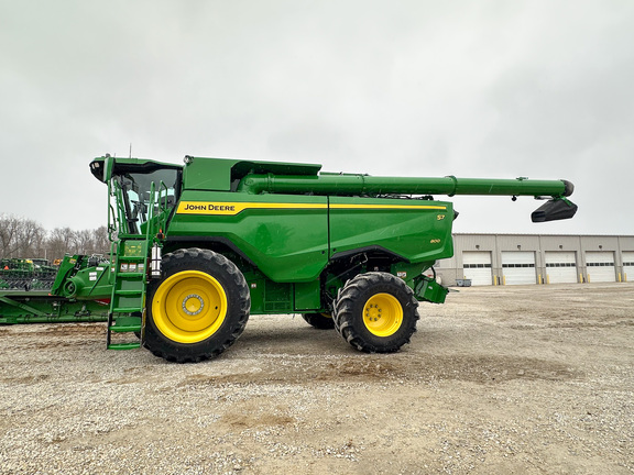 2025 John-Deere S7 800