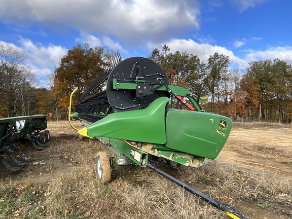 Photo of 2019 John Deere 740FD