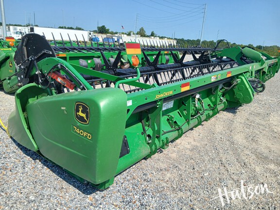 Photo of 2019 John Deere 740FD