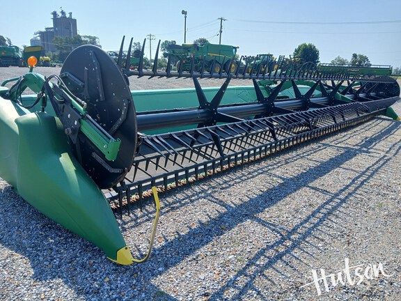 Photo of 2019 John Deere 740FD