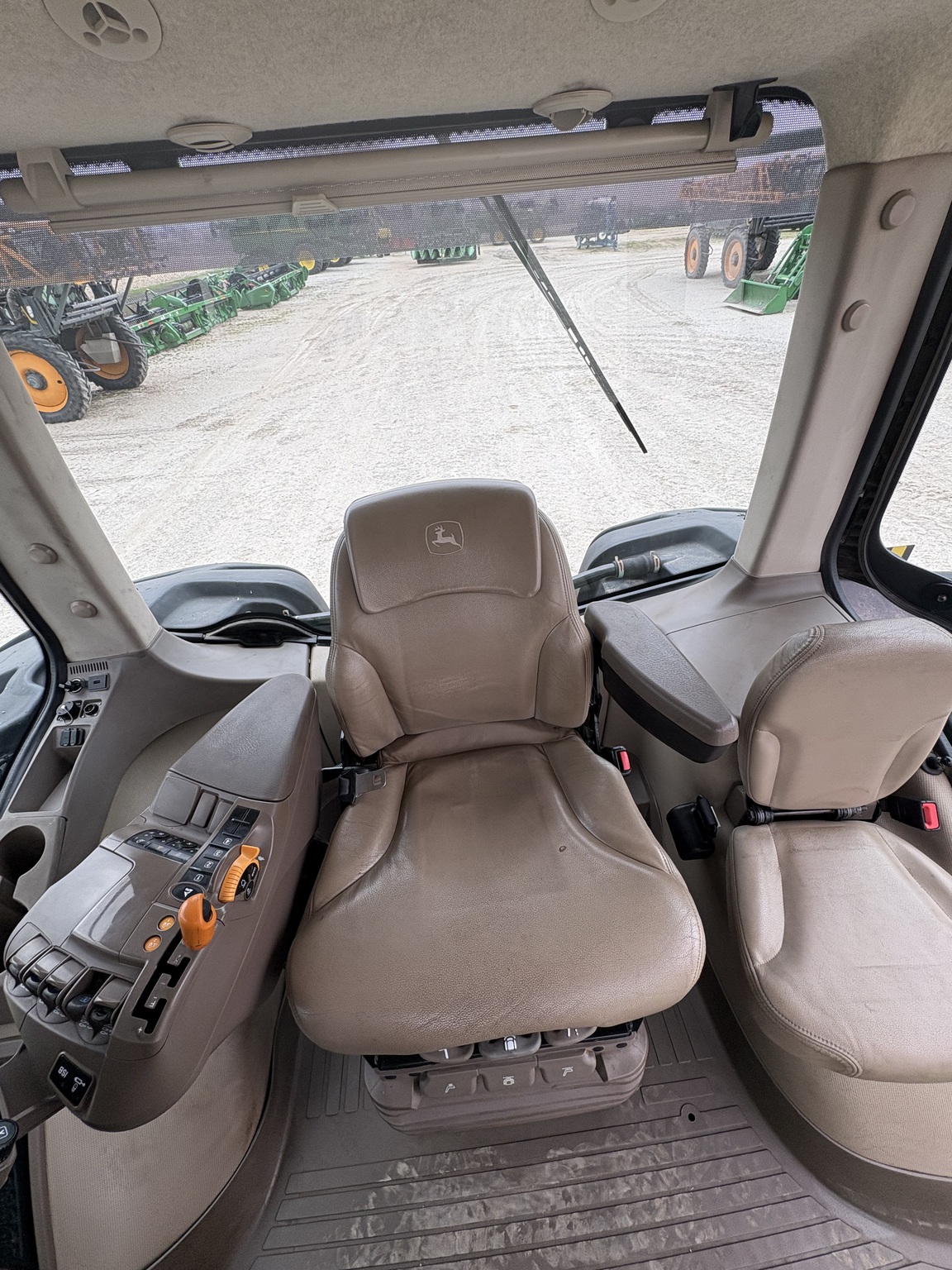  2015 John Deere 9520RT at Heritage Tractor in Kewanee, IL