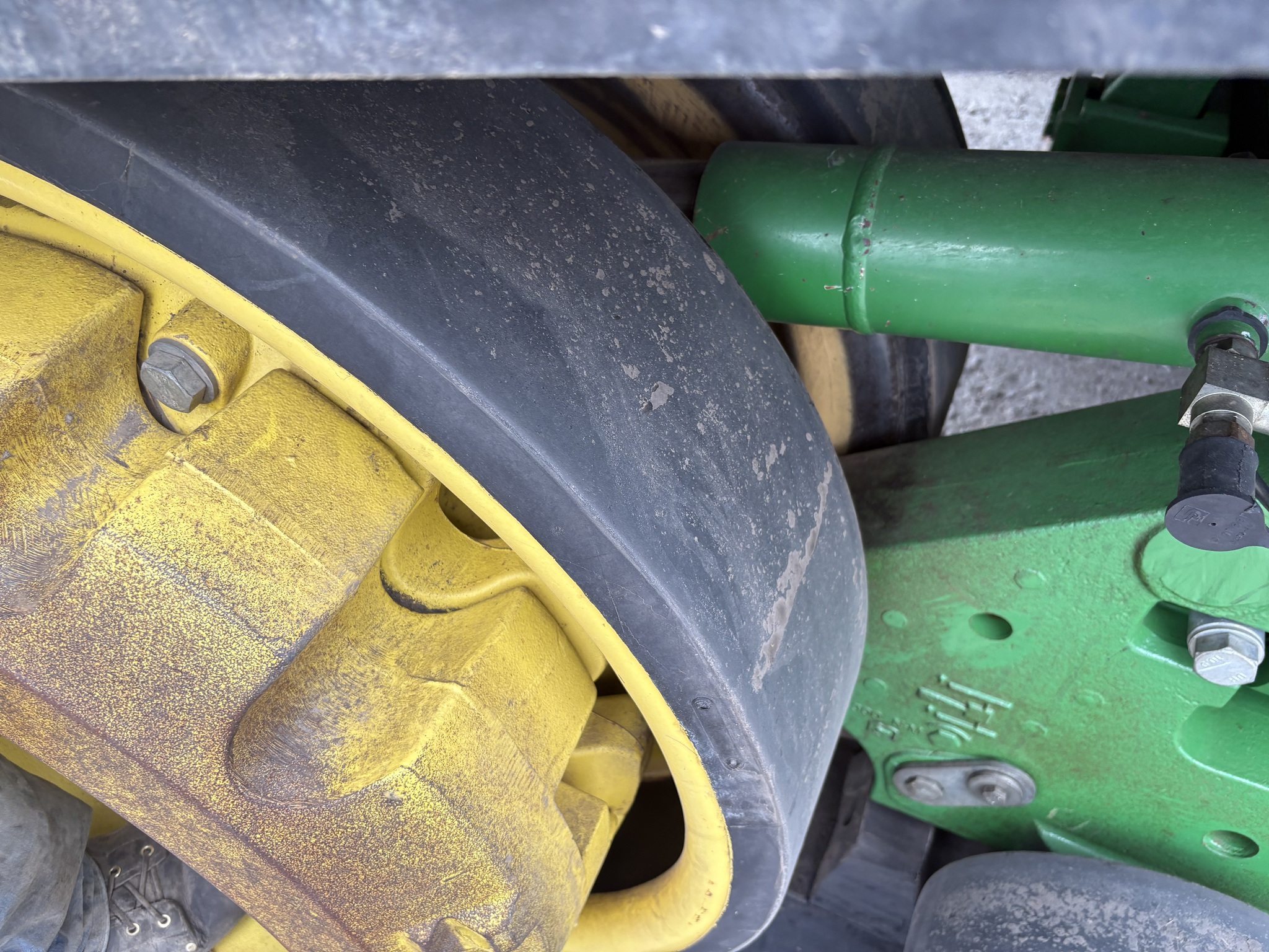 2015 John Deere 9520RT at Heritage Tractor in Kewanee, IL