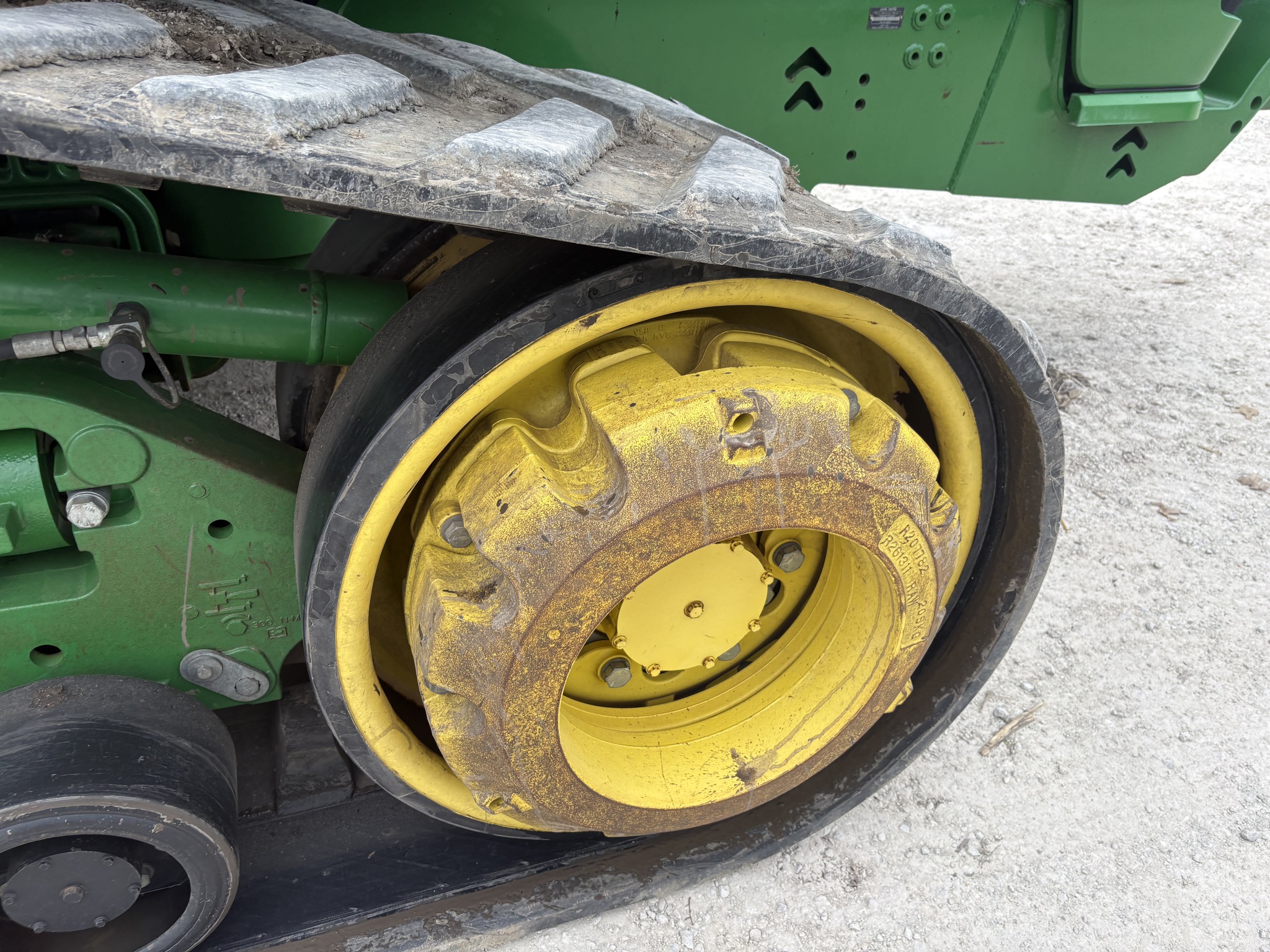  2015 John Deere 9520RT at Heritage Tractor in Kewanee, IL