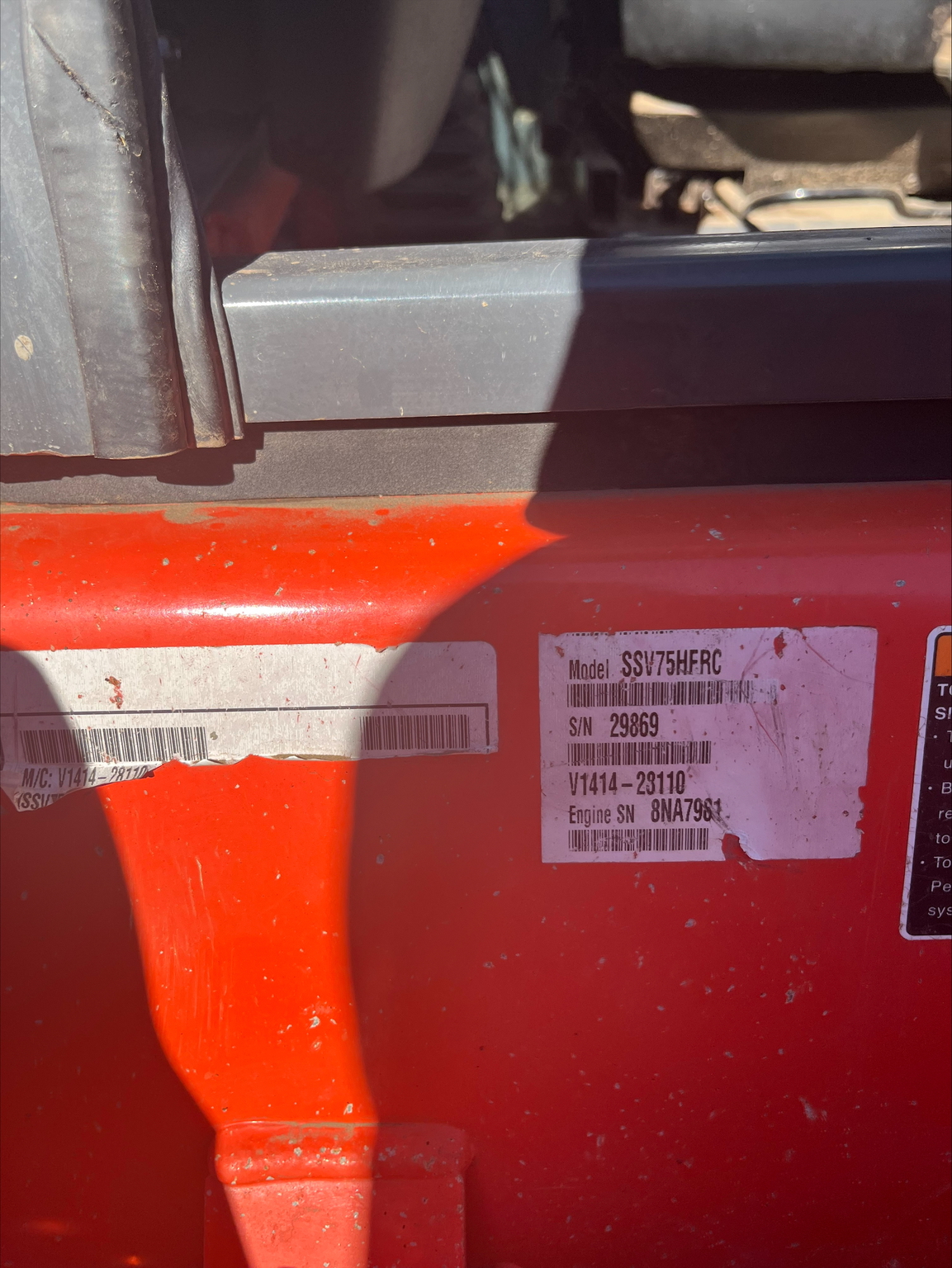 2022 Kubota SSV75 Image 3