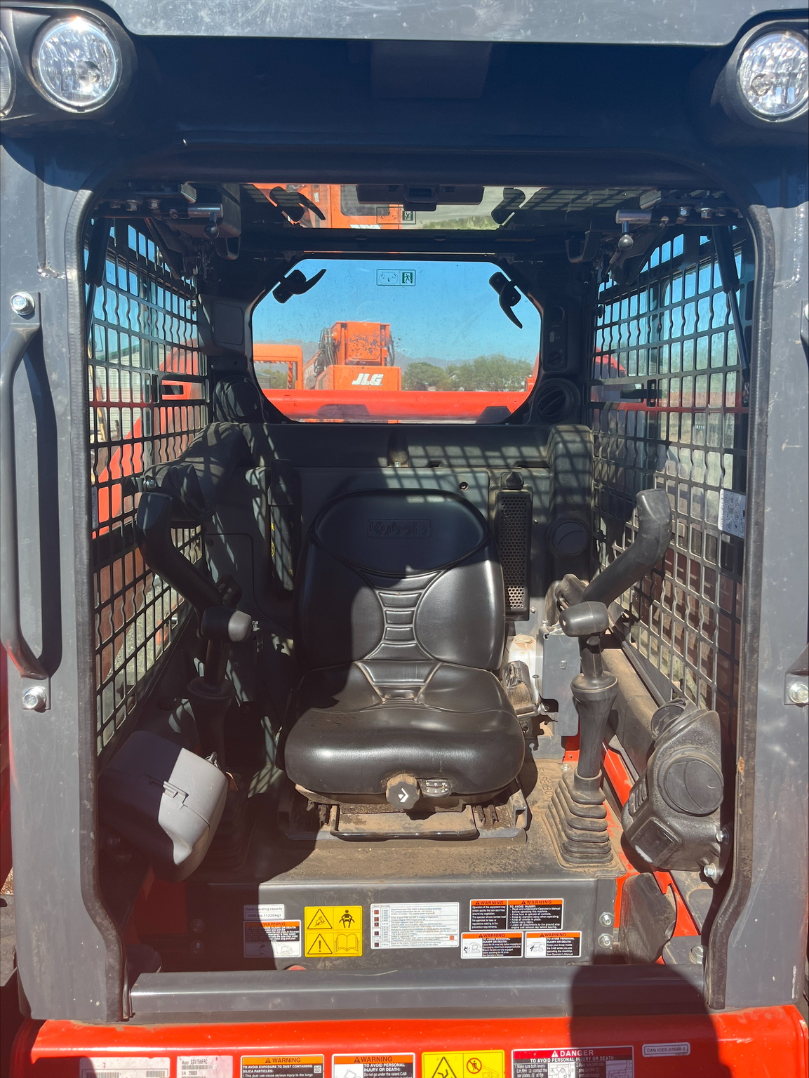 2022 Kubota SSV75 Image 13