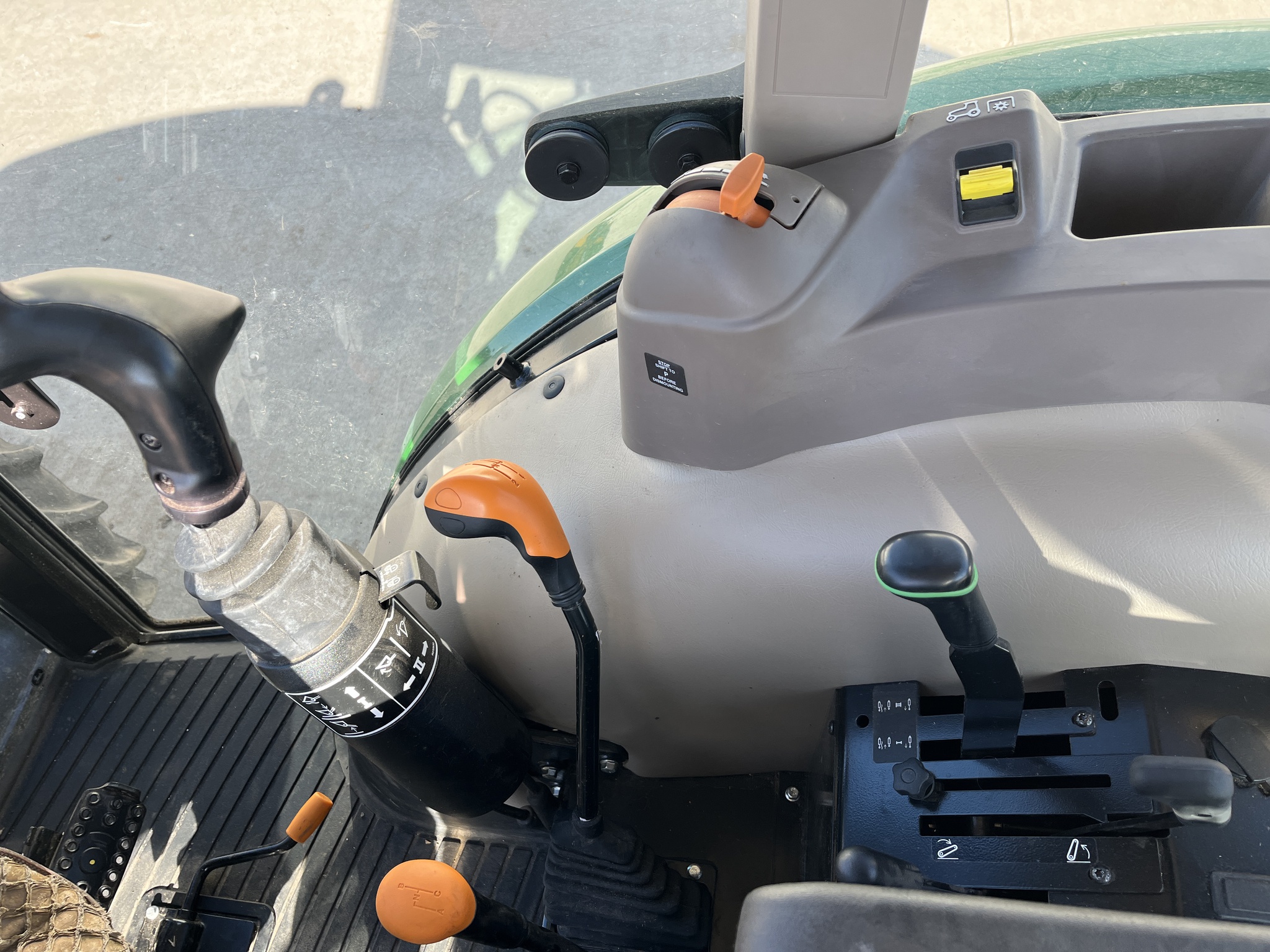  2022 John Deere 5075E at Heritage Tractor in Rogersville, MO