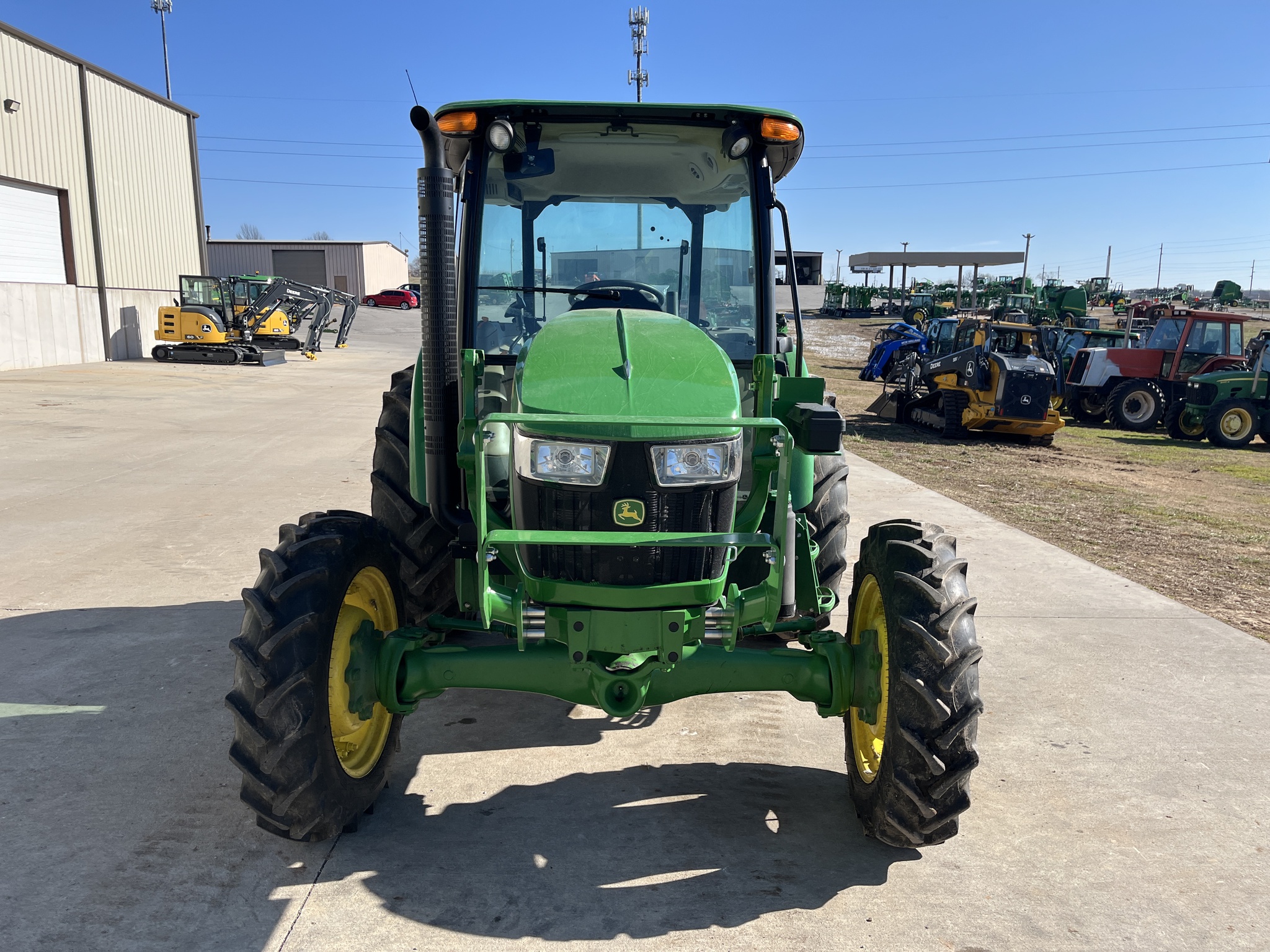  2022 John Deere 5075E at Heritage Tractor in Rogersville, MO
