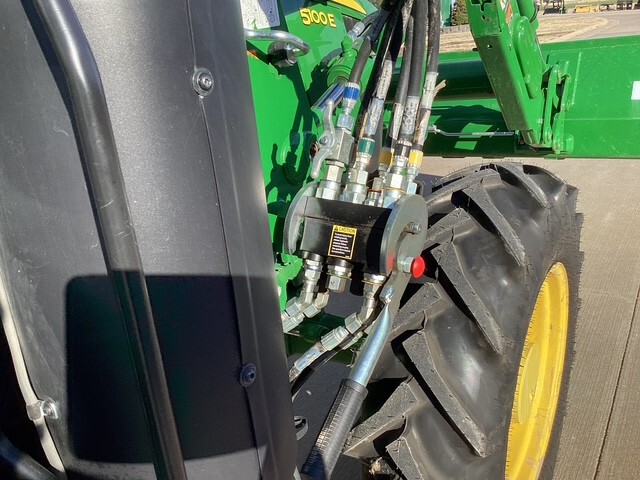 2024 John Deere 5100E Image 7