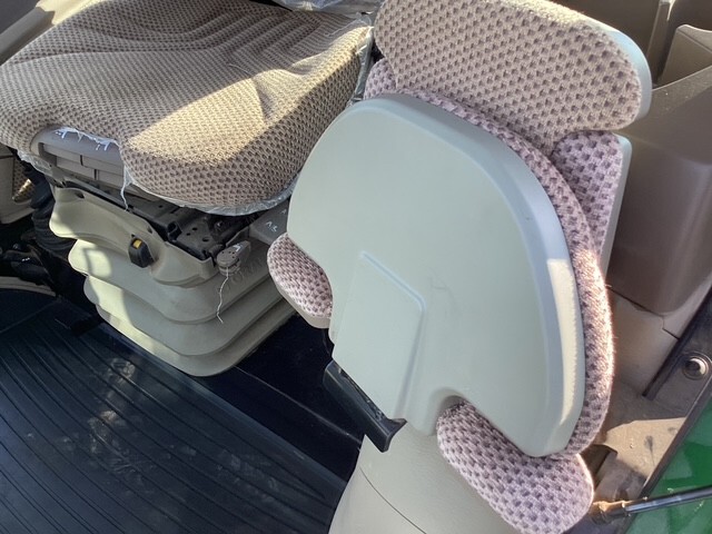 2024 John Deere 5100E Image 11