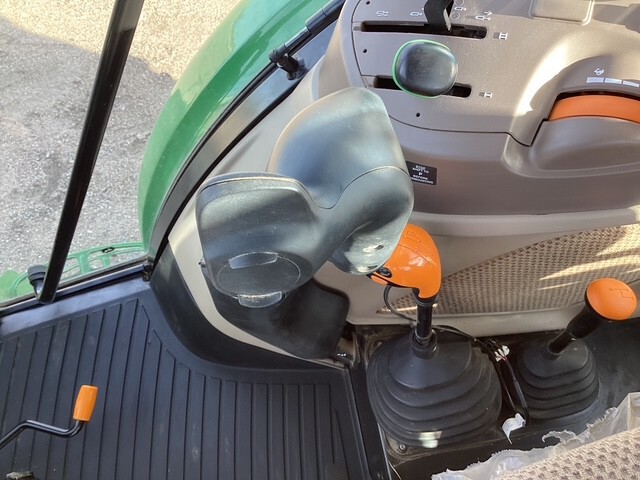2024 John Deere 5100E Image 14