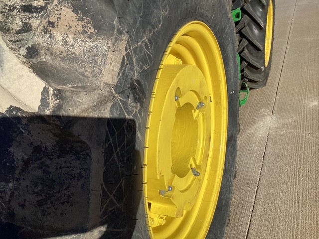 2024 John Deere 5100E Image 23