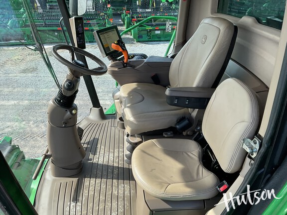 Photo of 2020 John Deere S780