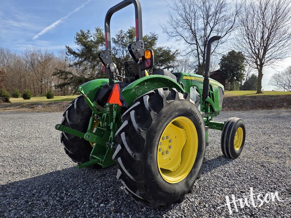 Photo of 2022 John Deere 5055E