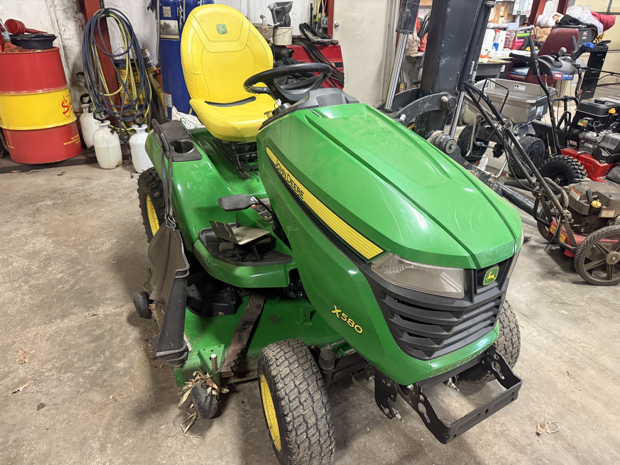 2024 John Deere X580 Image 3