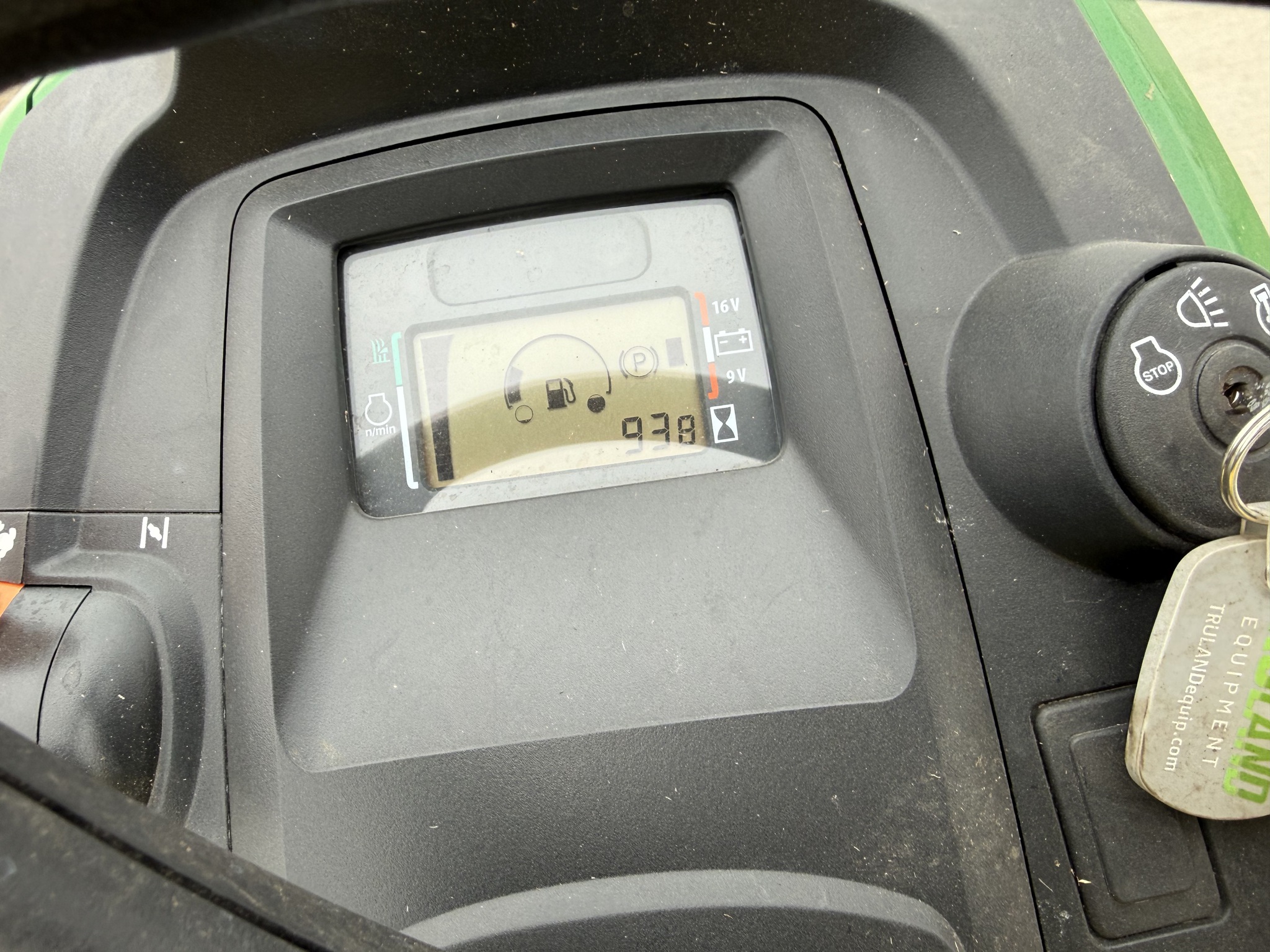 2024 John Deere X580 Image 17