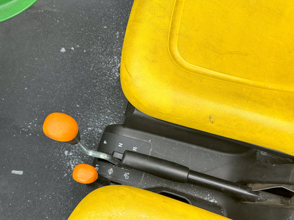 2024 John-Deere TX 4X2