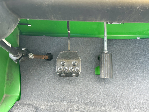 2024 John-Deere TX 4X2