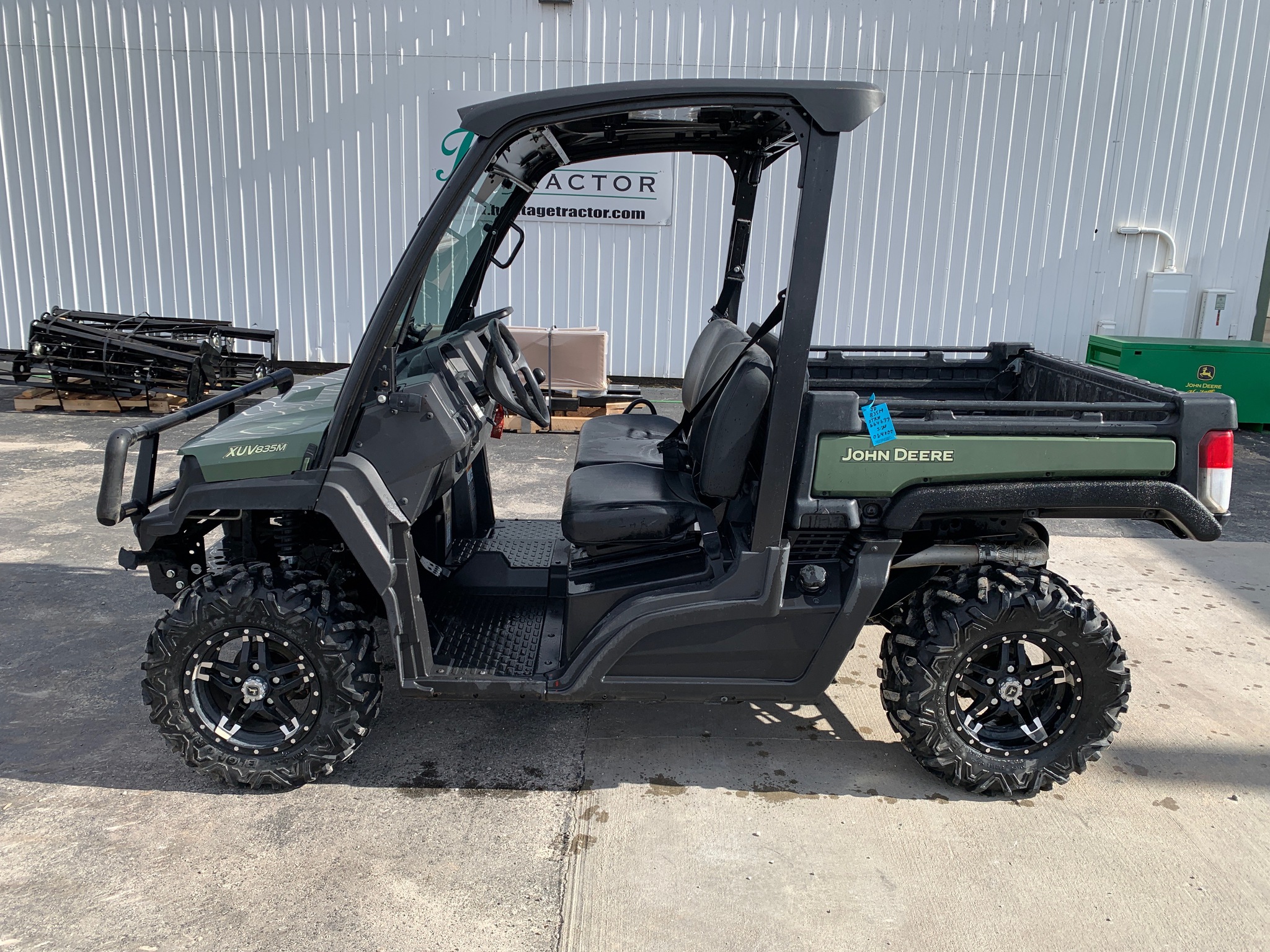  2023 John Deere XUV 835M at Heritage Tractor in Lamar, MO