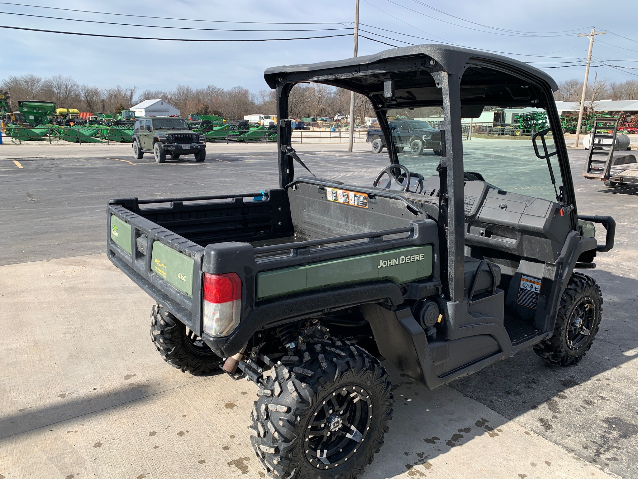  2023 John Deere XUV 835M at Heritage Tractor in Lamar, MO