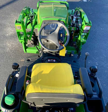 2024 John Deere 1025R Photo 6