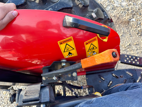 2009 Massey-Ferguson 2605