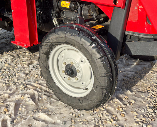 2009 Massey-Ferguson 2605