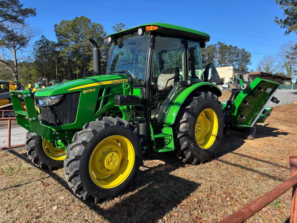2025 John Deere 5075E Image 1