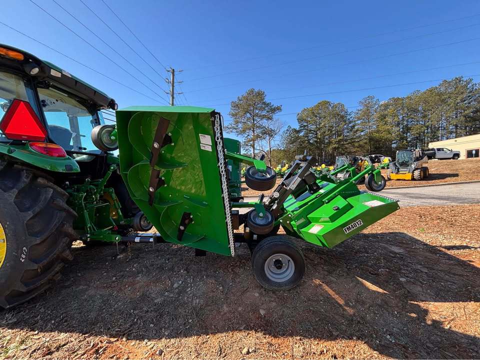 2025 John Deere 5075E Image 3