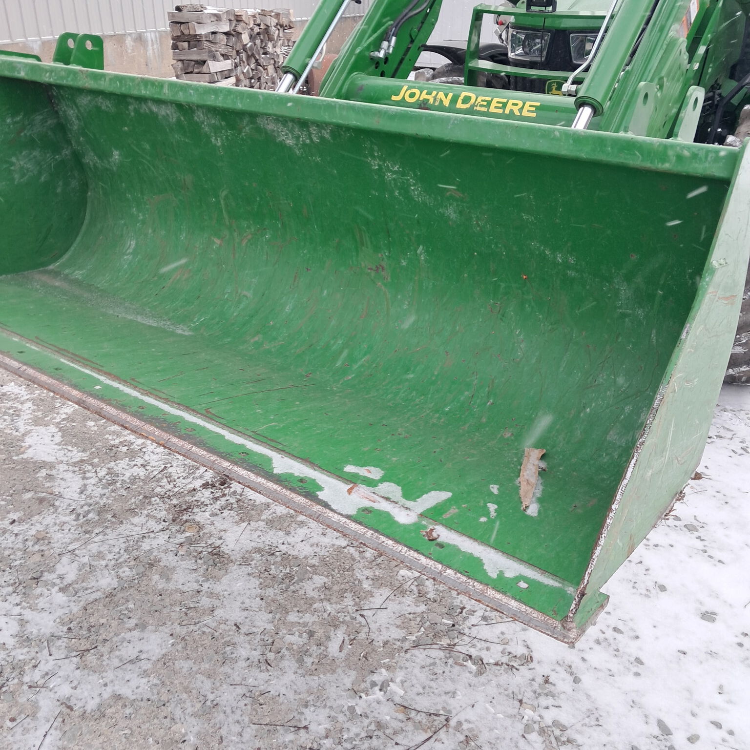 2022 John Deere 5125M Image 11