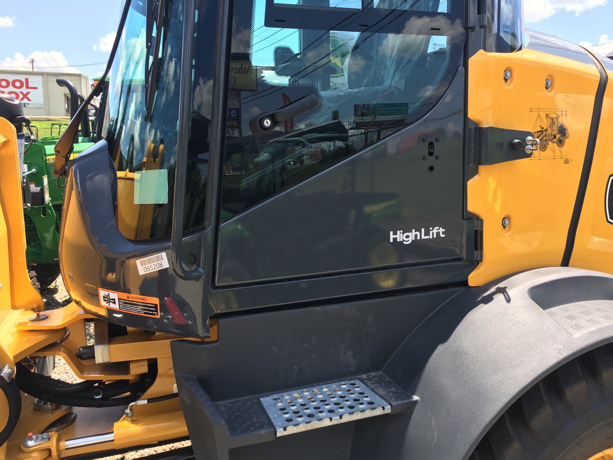 2026 John Deere 324 P Image 5