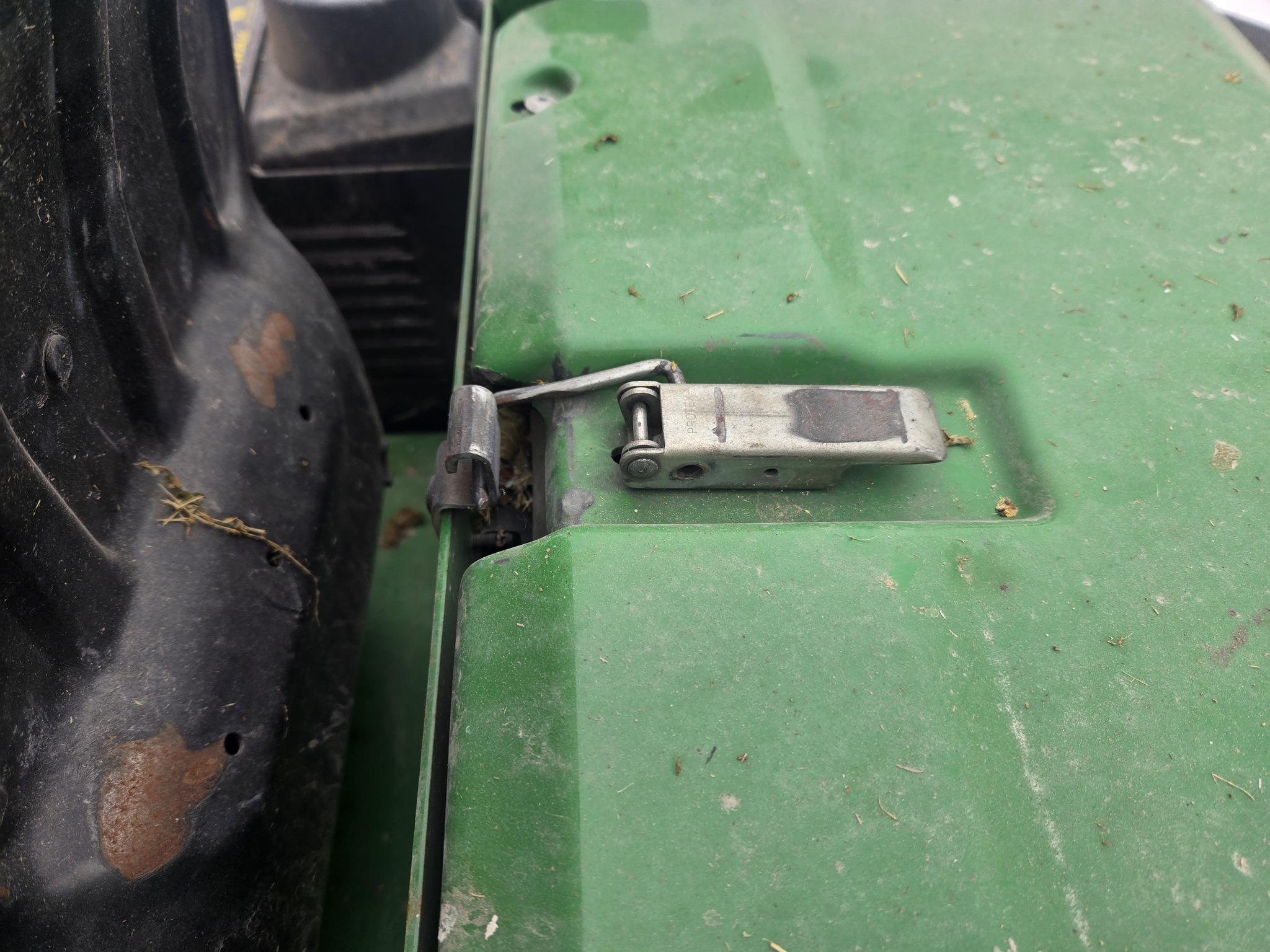  2019 John Deere Z997R at Heritage Tractor in Carthage, IL