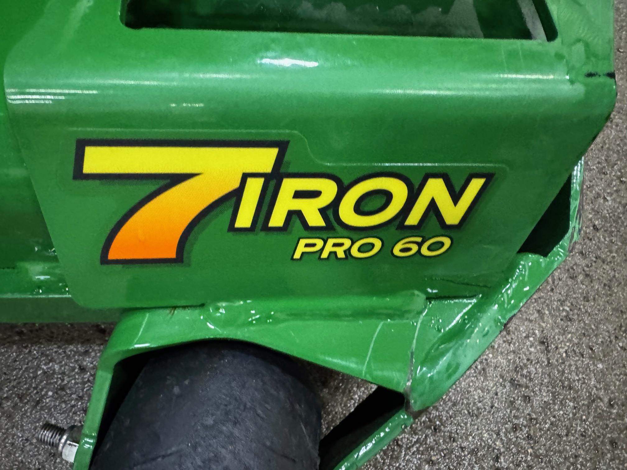 2023 John Deere Z930M Image 2