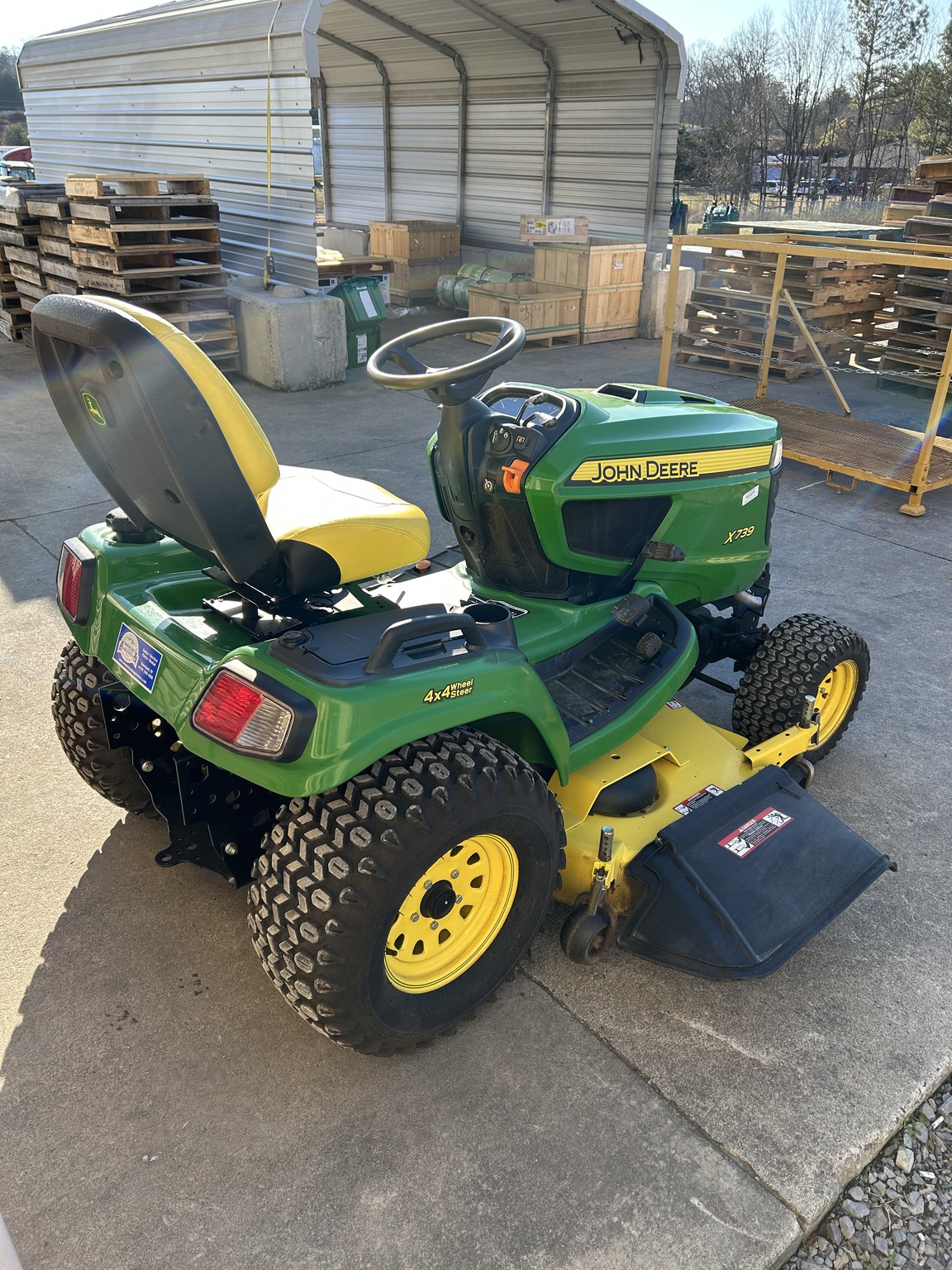 2017 John Deere X739 Image 7