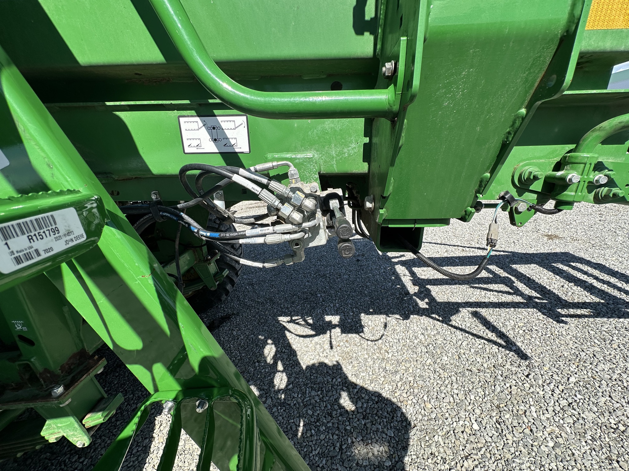 2022 John Deere L331 Image 16